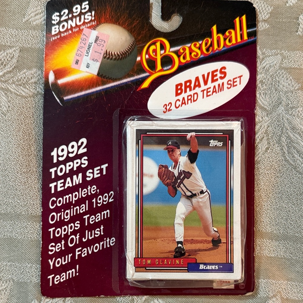 Topps Atlanta Braves 32 Card Team Set. Factory sealed.